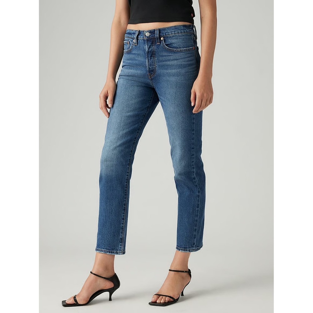 Levi's Wedgie Straight Jeans Women 31 Blue Button Fly Cropped Denim Classic